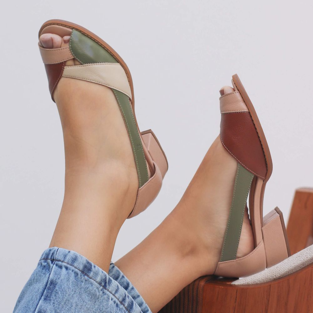 Sapato Peep Toe Couro Nude S Lvia Chocolate E Off White Bubbl