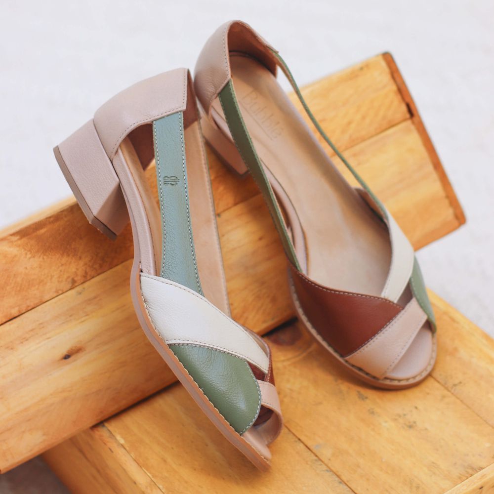 Sapato Peep Toe Nude Sálvia Chocolate E Off White Salto Grosso 3cm ENERGIA Bubblê