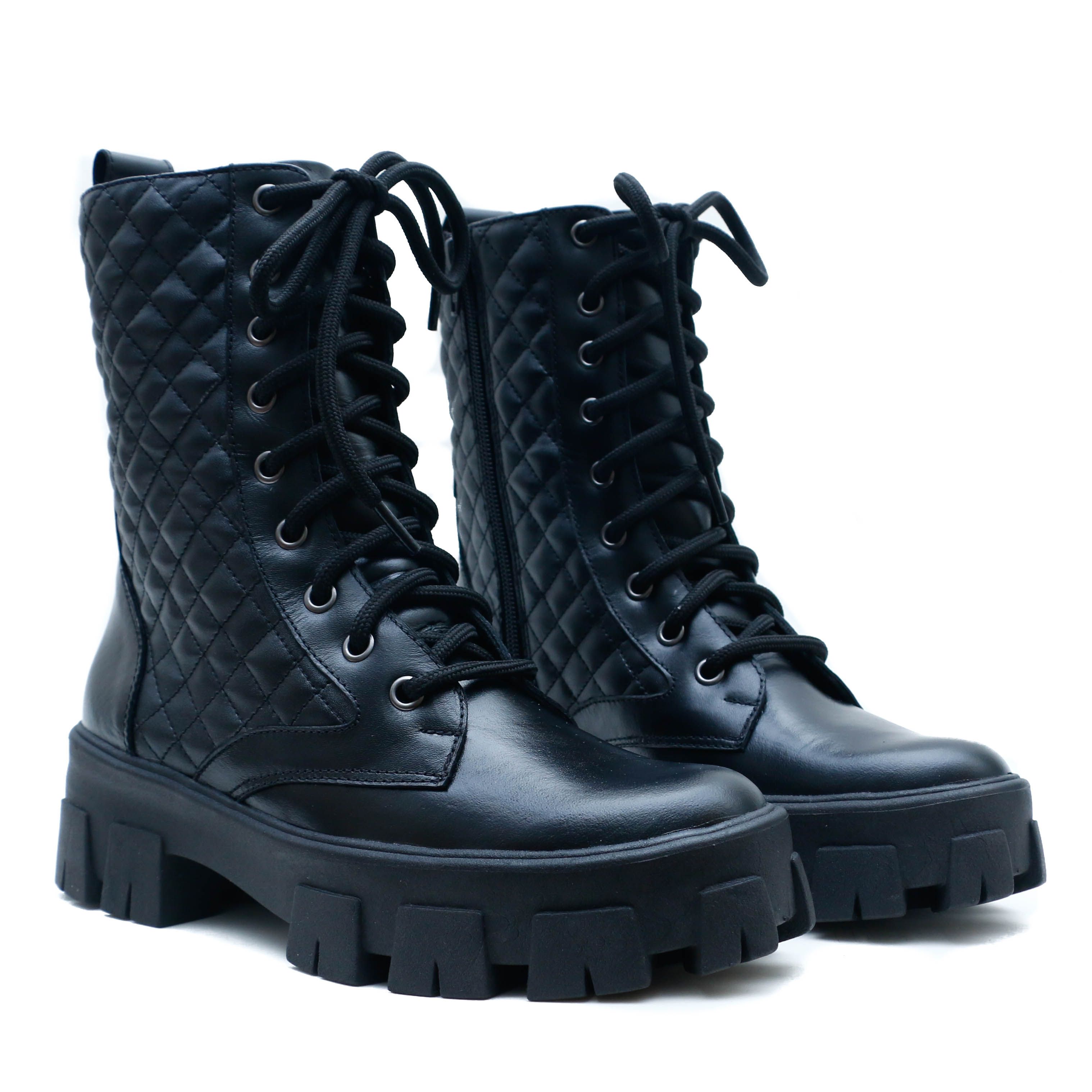 Kanui botas pela deals metade do preço