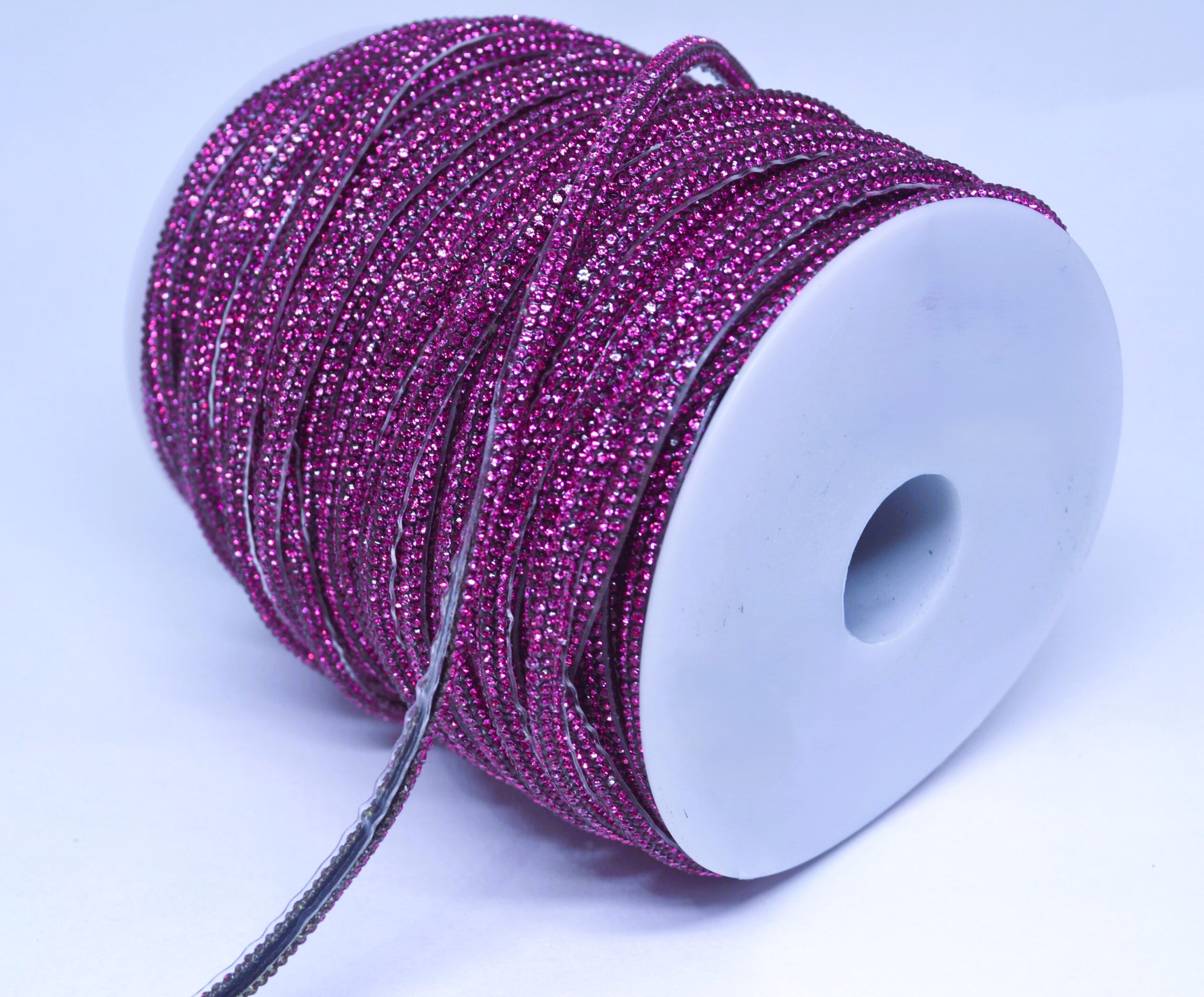 Cordão de Strass Bee Meia cana ss3,5 - Rose - Base em Silicone | BM Strass