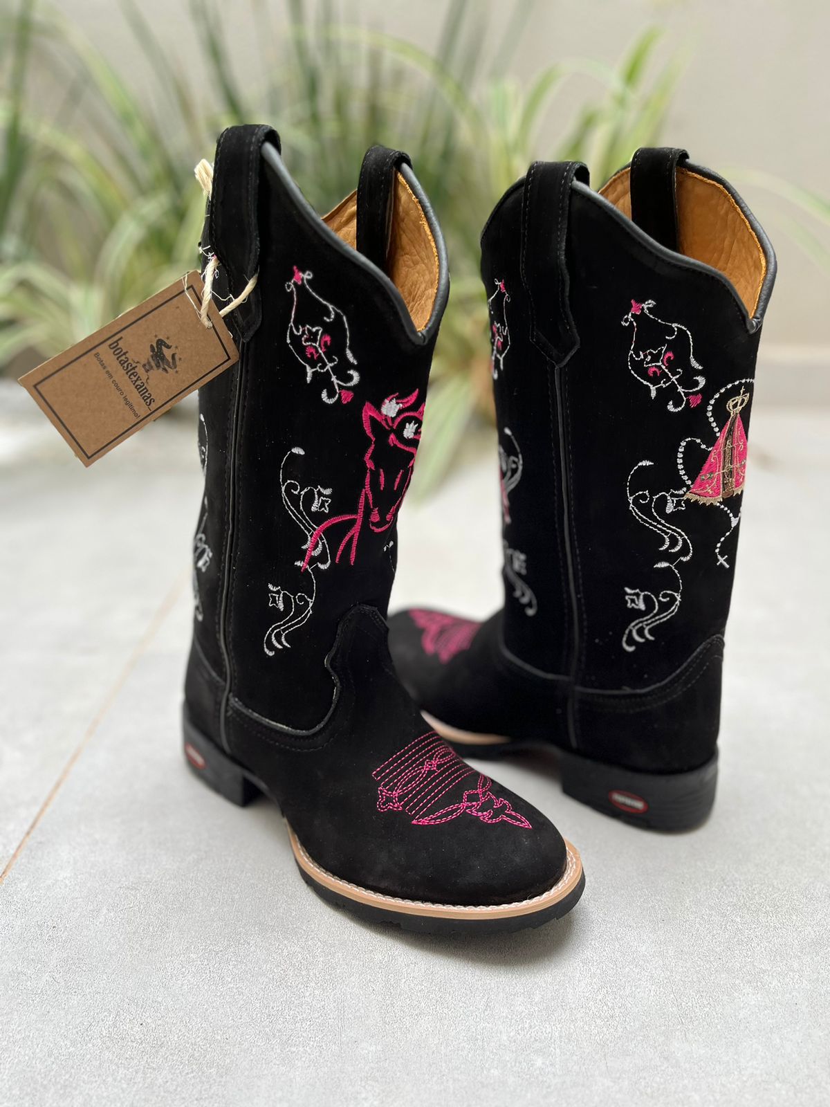 Bota Texana Em Couro Preto Bordado Cavalo E Nossa Senhora Botas