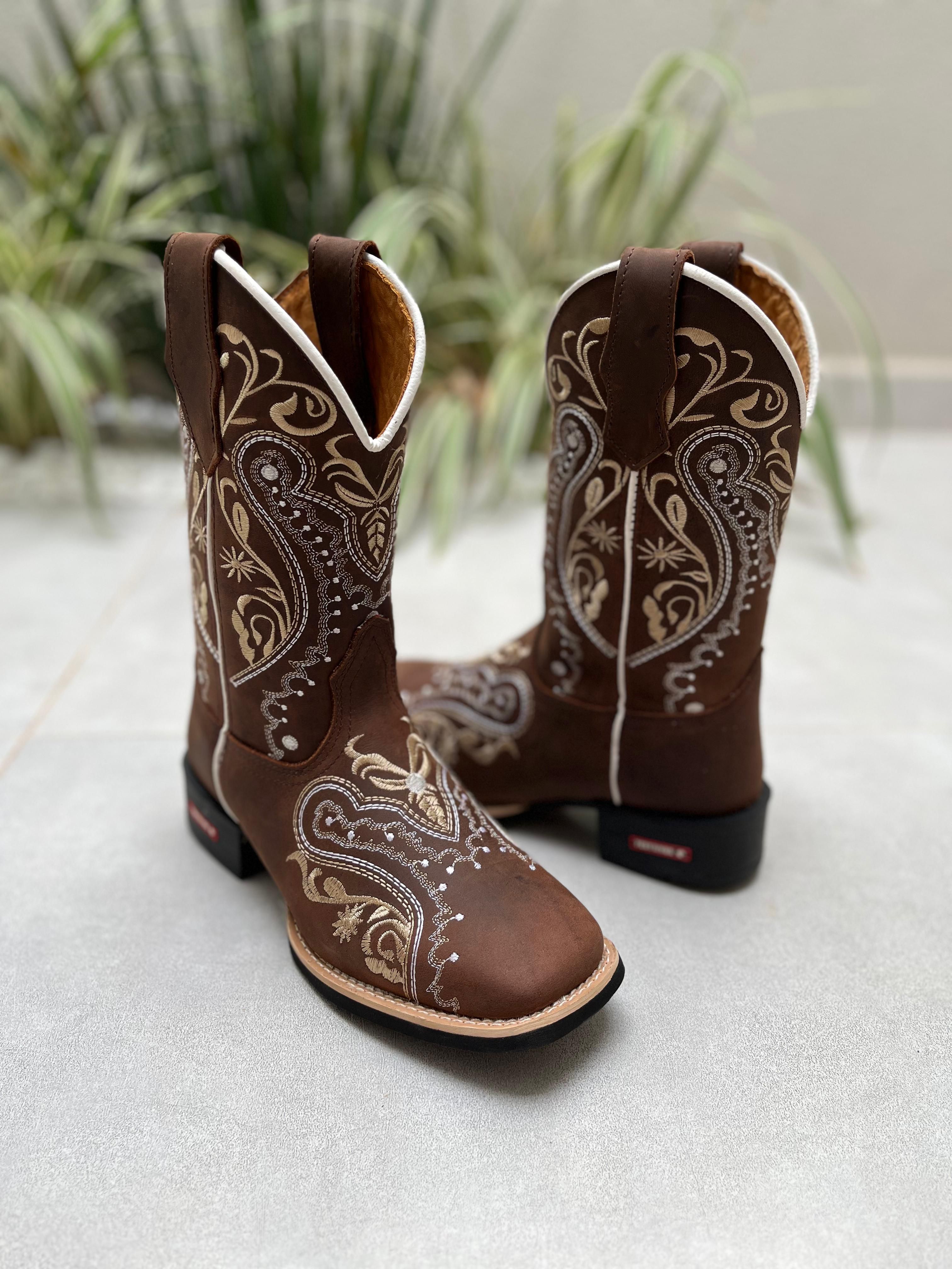 BOTA TEXANA EM COURO BORDADO TRIBAL DOURADO CANO TRADICIONAL | Botas ...
