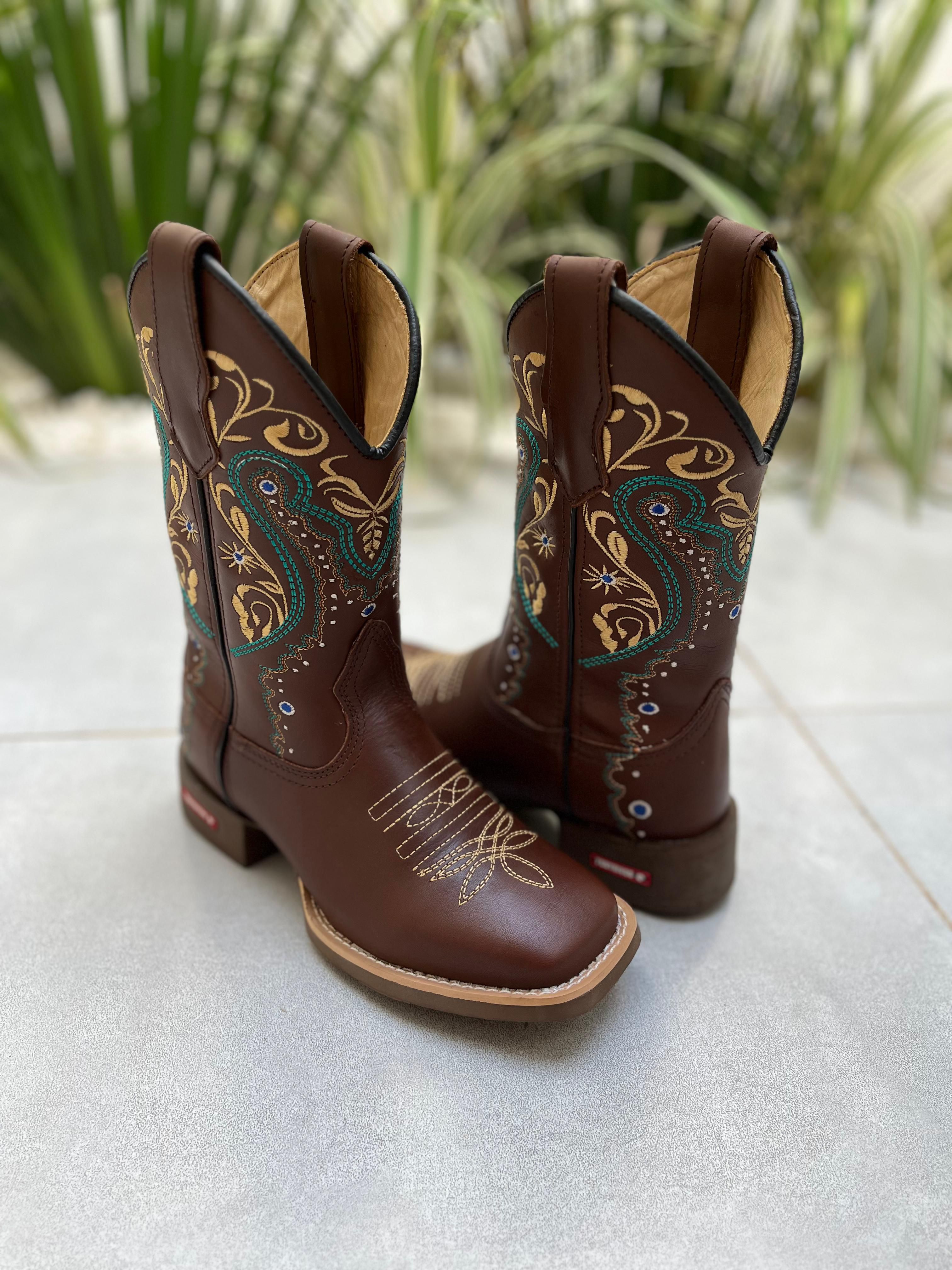 BOTA TEXANA EM COURO BORDADO TRIBAL VERDE E DOURADO CANO TRADICIONAL ...