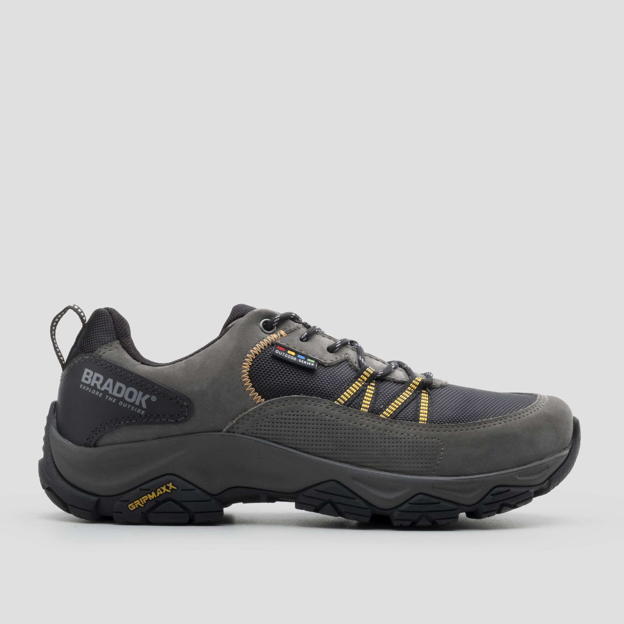 taka tenis-bradok-adventure-hiking-