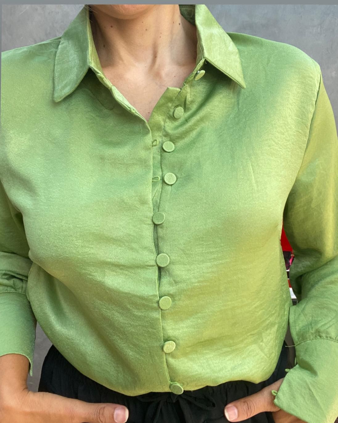 Leandra Mono Fluido Cruzado con Estampado Floral Verde