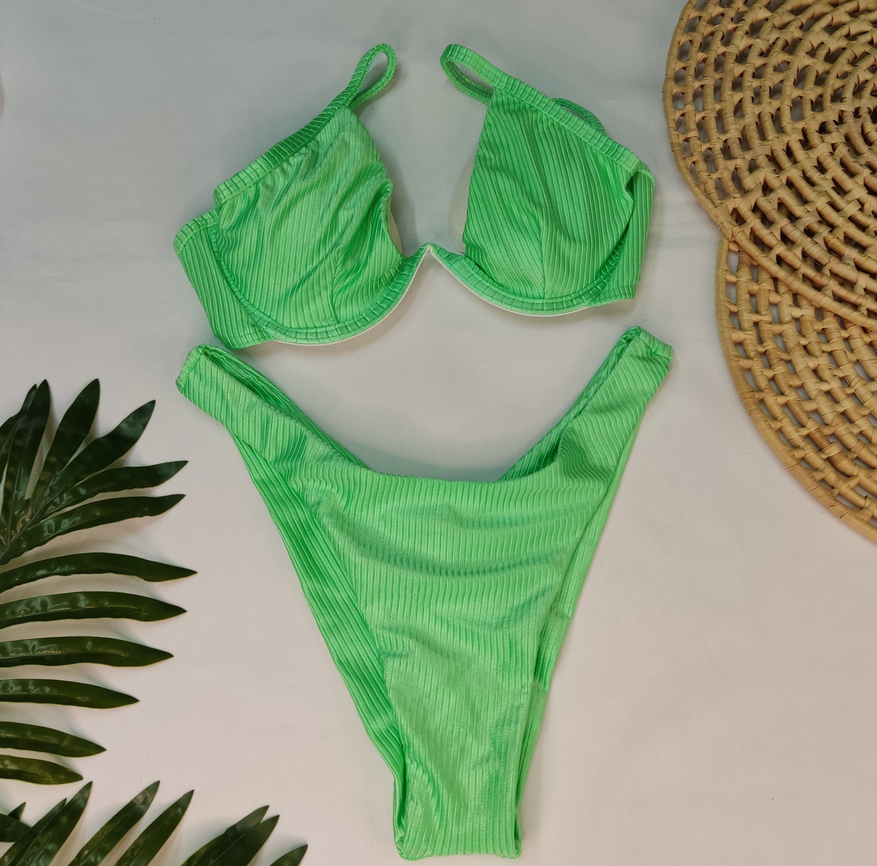 Aro W Verde Limão Canelado | CARIOKAS MODA PRAIA