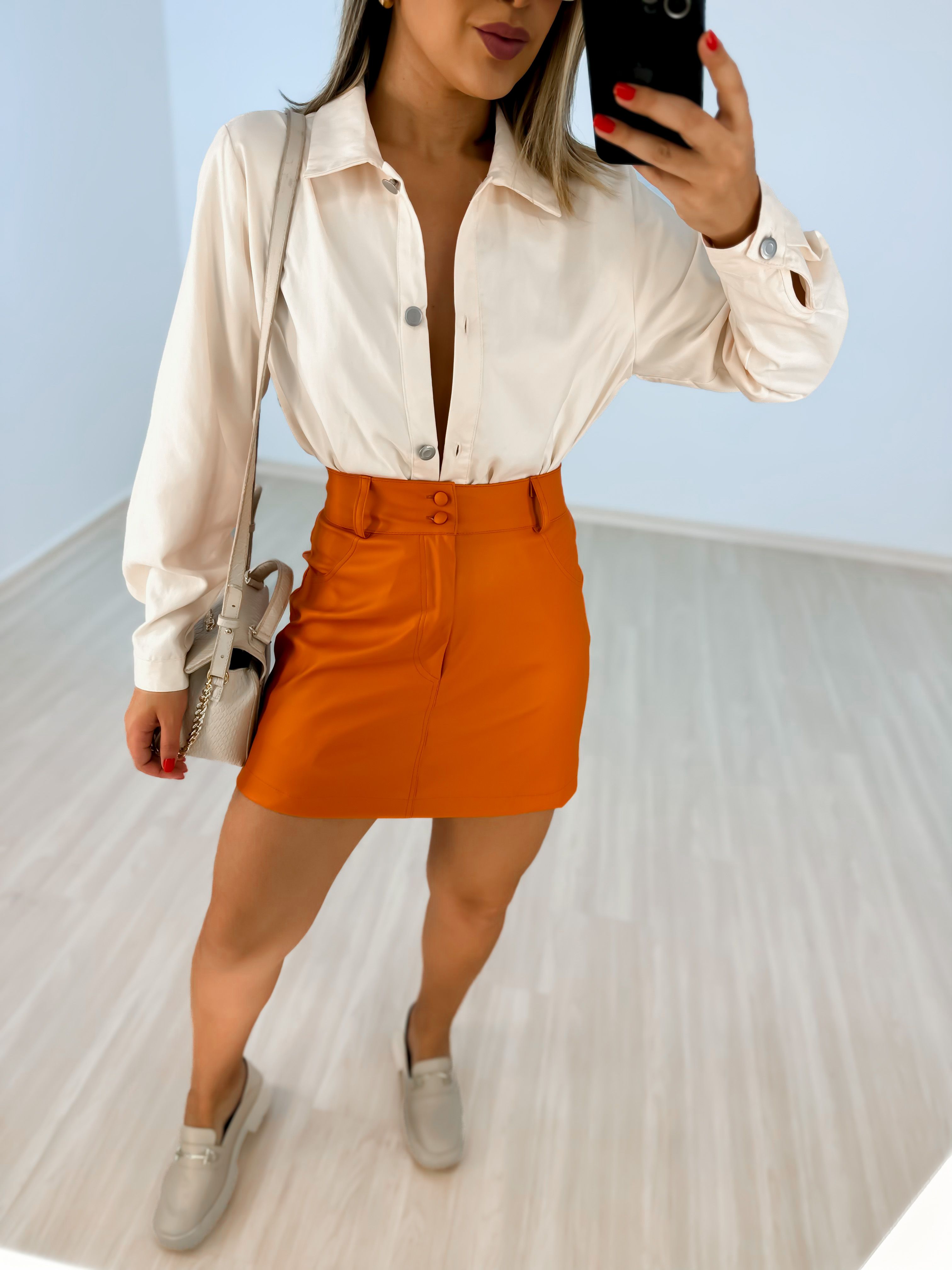 Saia de shop couro laranja