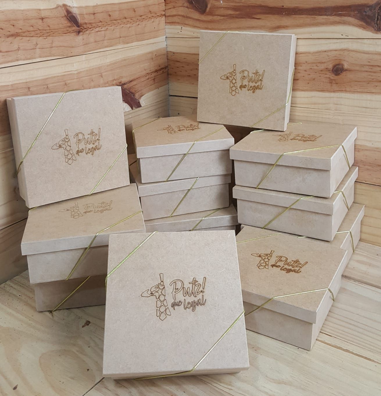 Caixa personalizada com logotipo | Decorar Criando