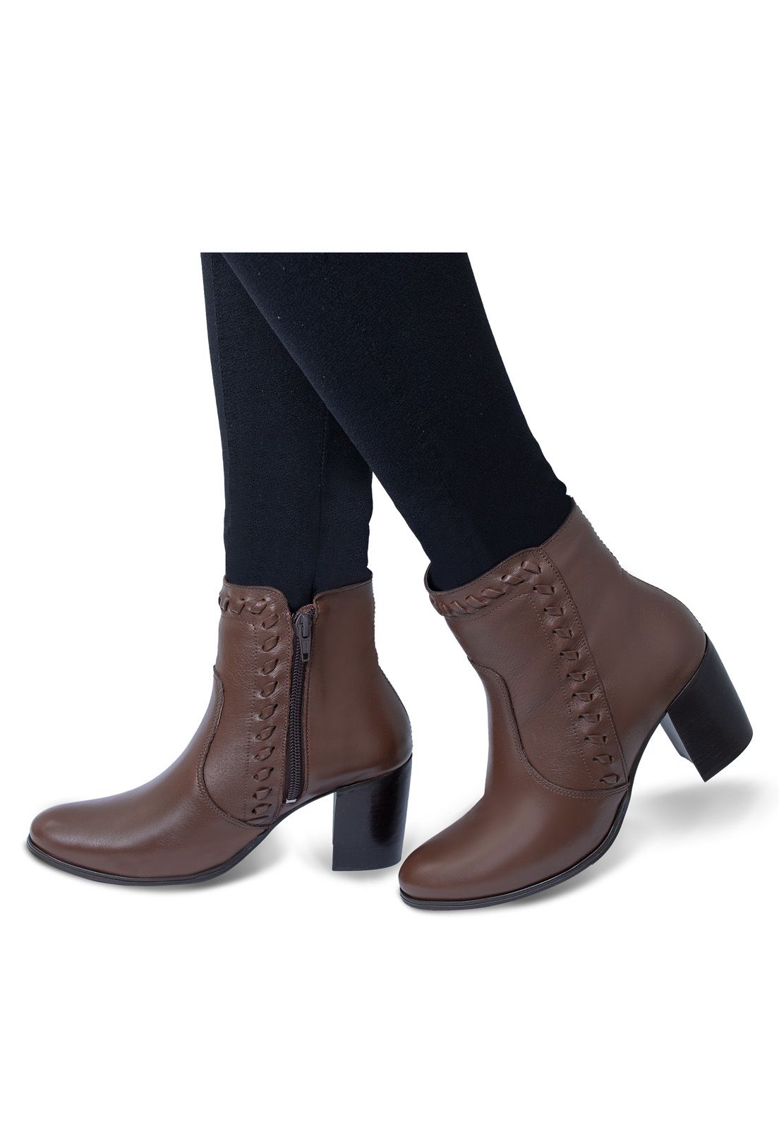 Bota Curta de Salto Ziper Lateral em Couro Tamarindo Flor de
