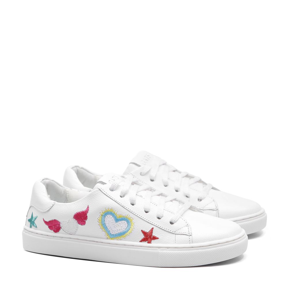 Tenis hotsell branco bordado