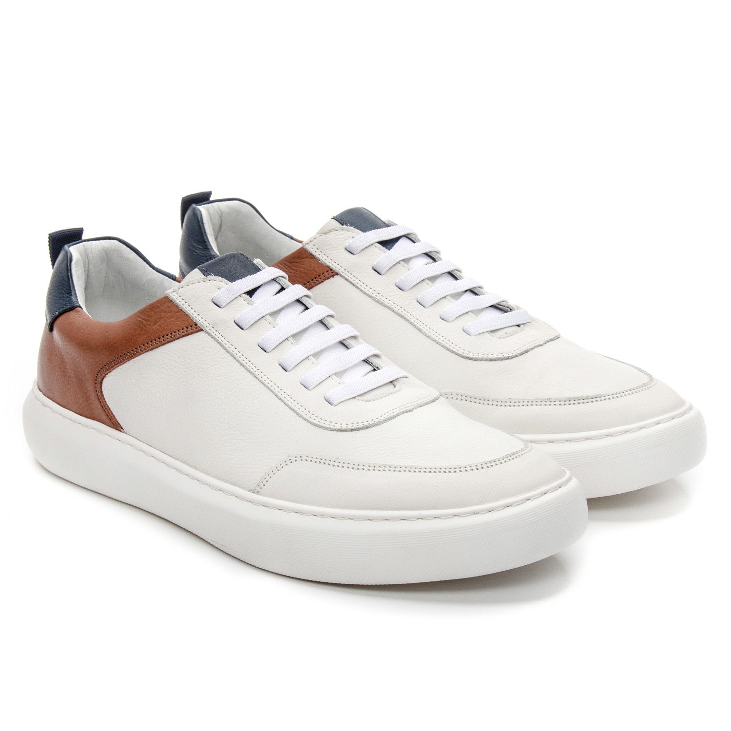 White casual shop