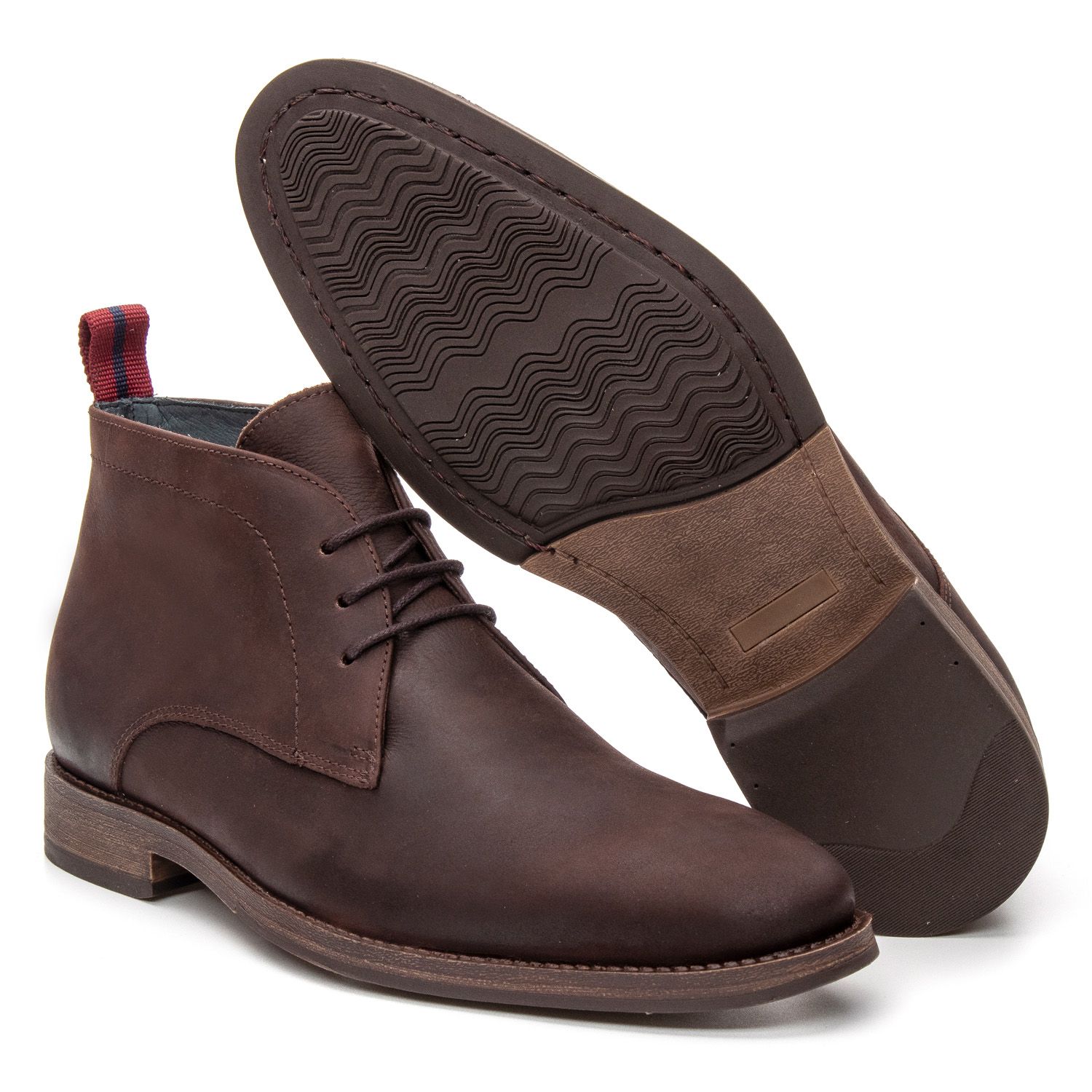 Trenton sleek deals chukka boots