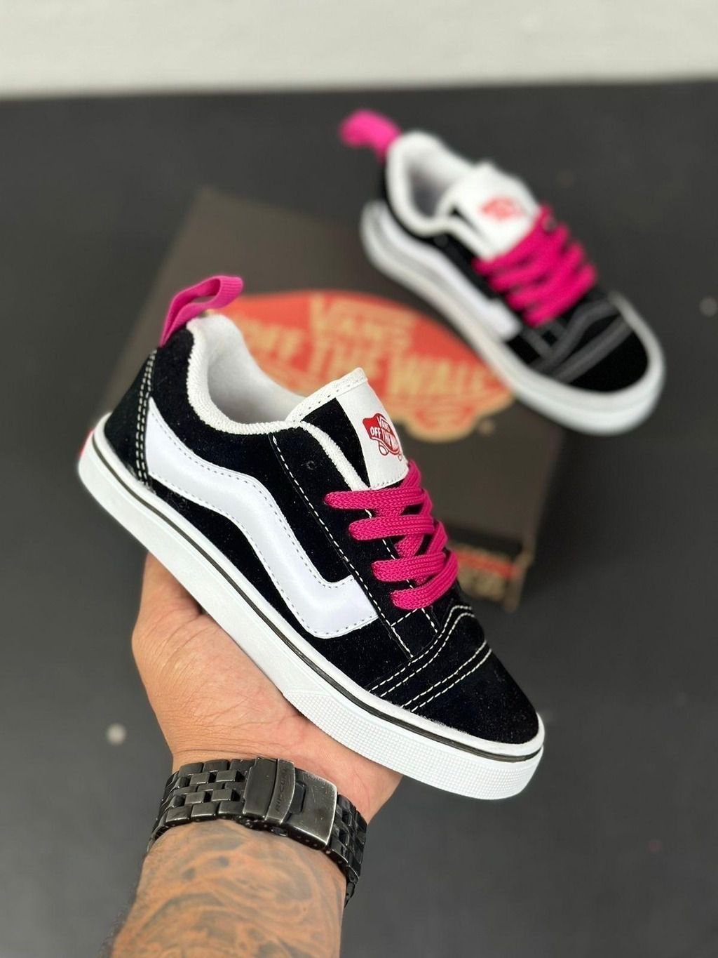 Vans feminino preto e rosa store