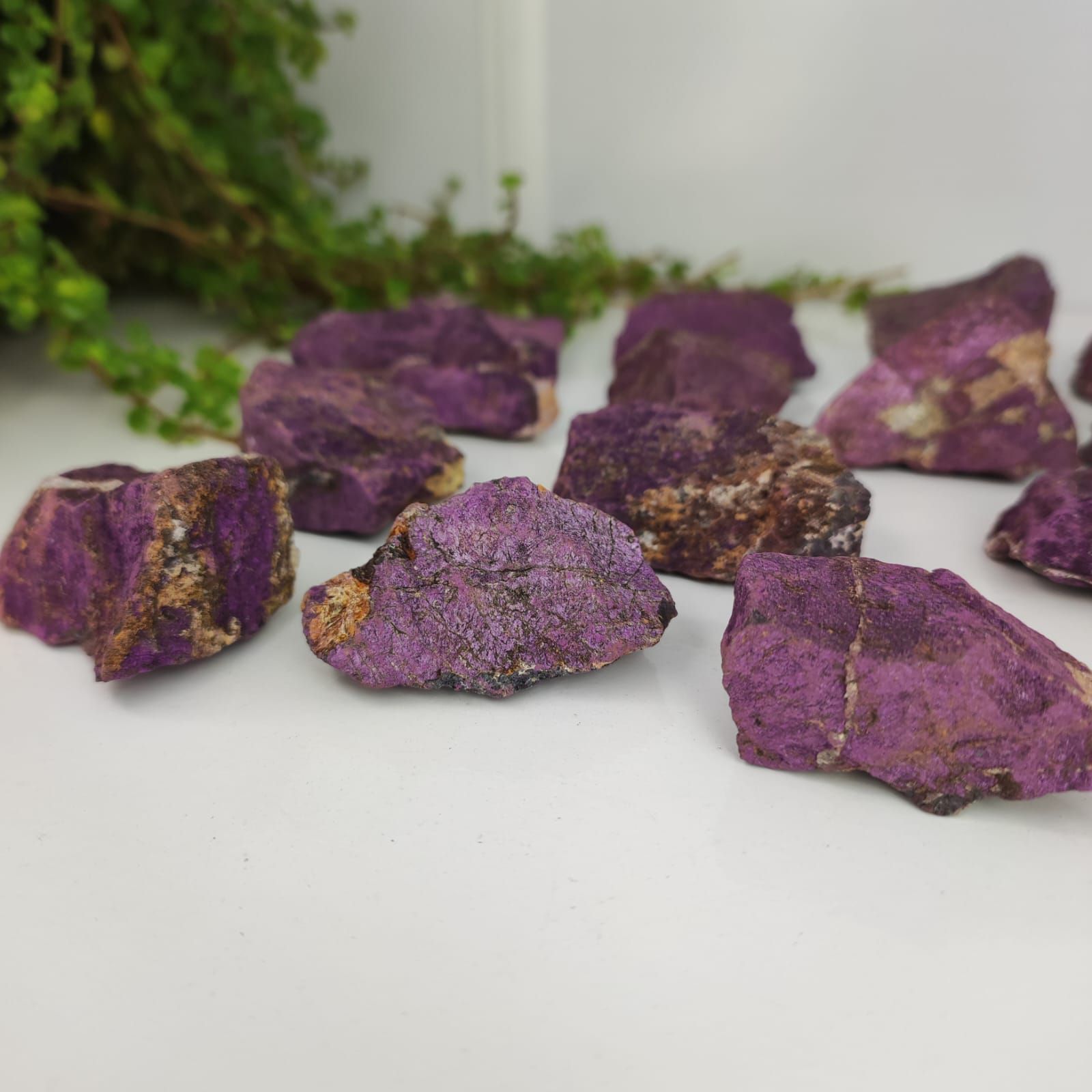 PEDRA BRUTA PURPURITA P - PROTEÇÃO PSÍQUICA | Ktw Cristais