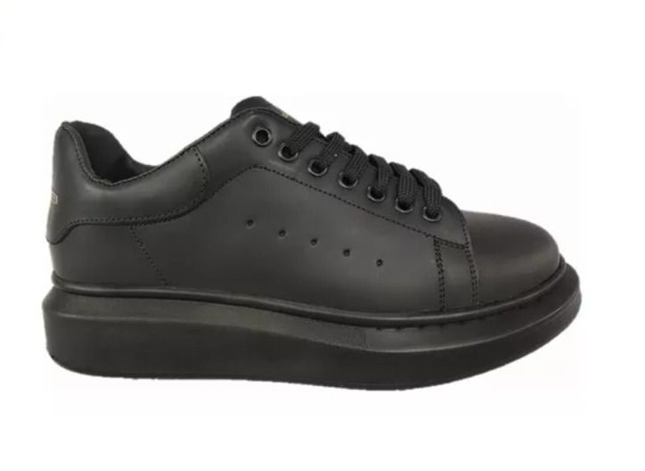 TENIS ALEXANDER MCQUEEN OVERSIZED PRETO/PRETO