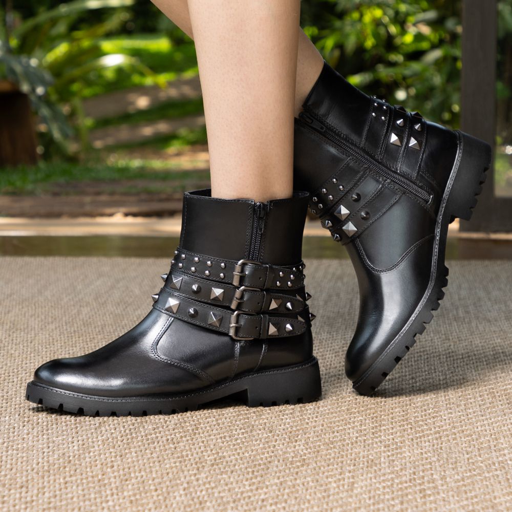 Bota de cheap couro laceia