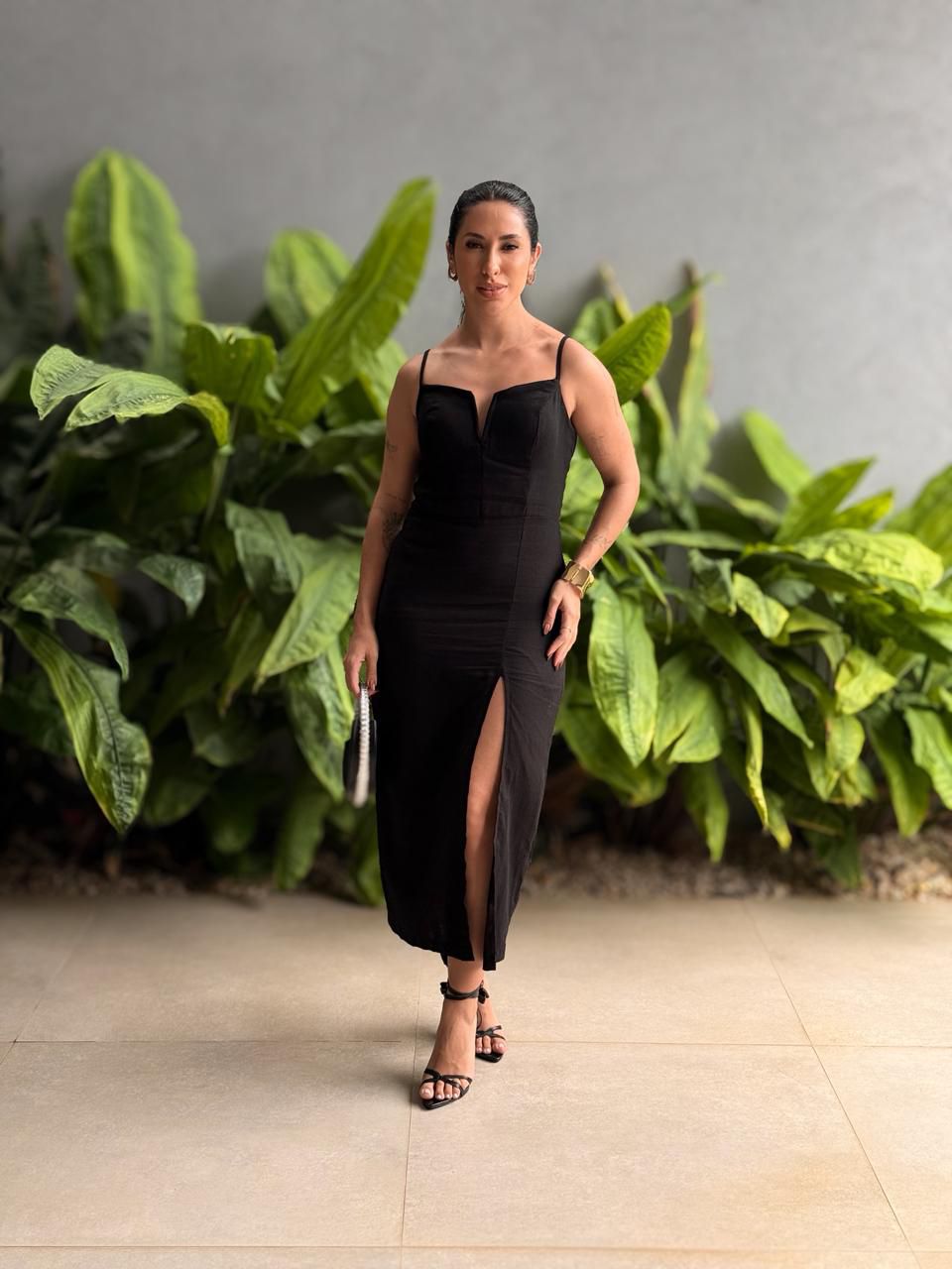 Vestido Midi Suzi PRETO | LOJA TUTTI FRUTTI