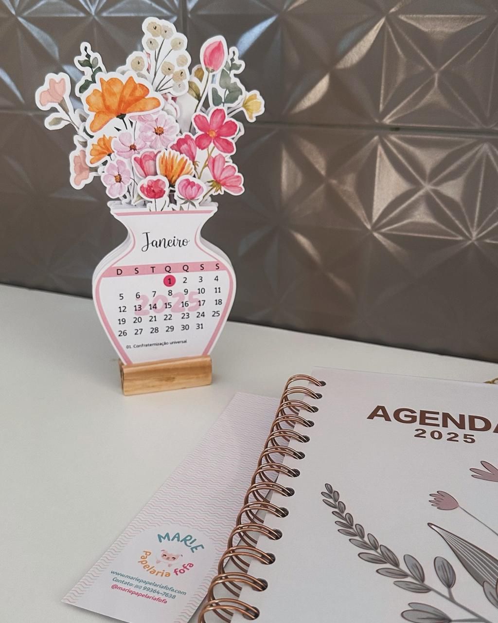Calendário de Mesa Floral