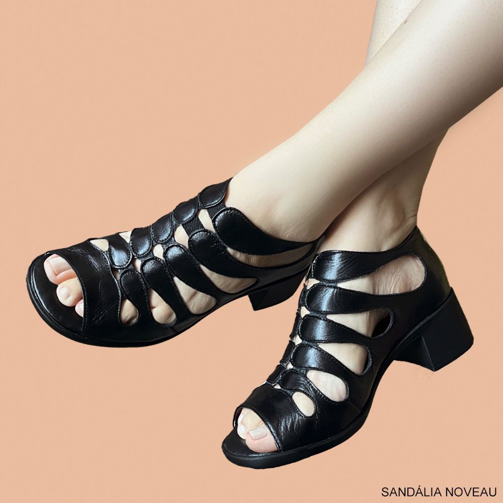 Sandalias fashion pretas baixas