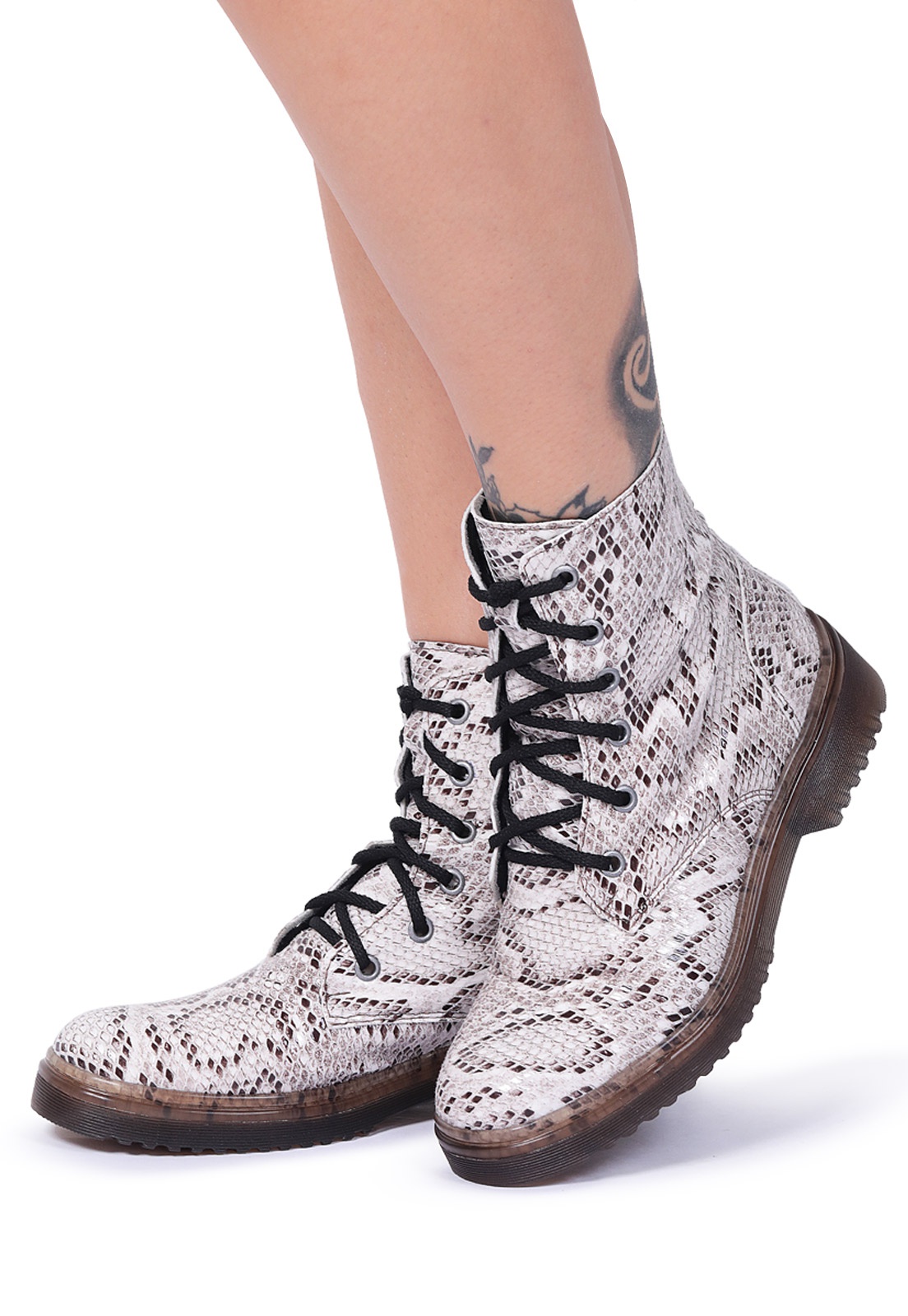 bota cano curto animal print