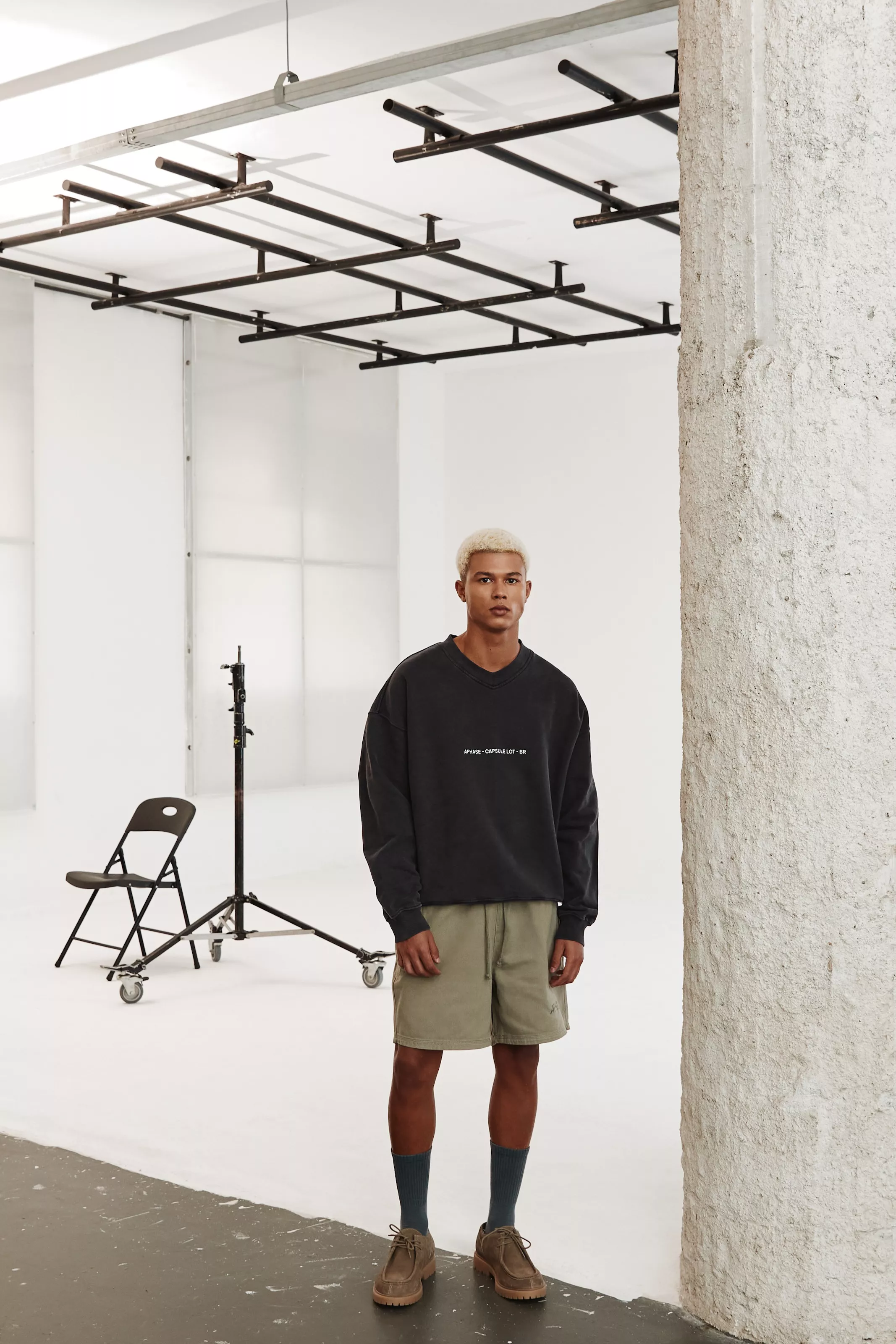 V SWEATER - PETROLEUM