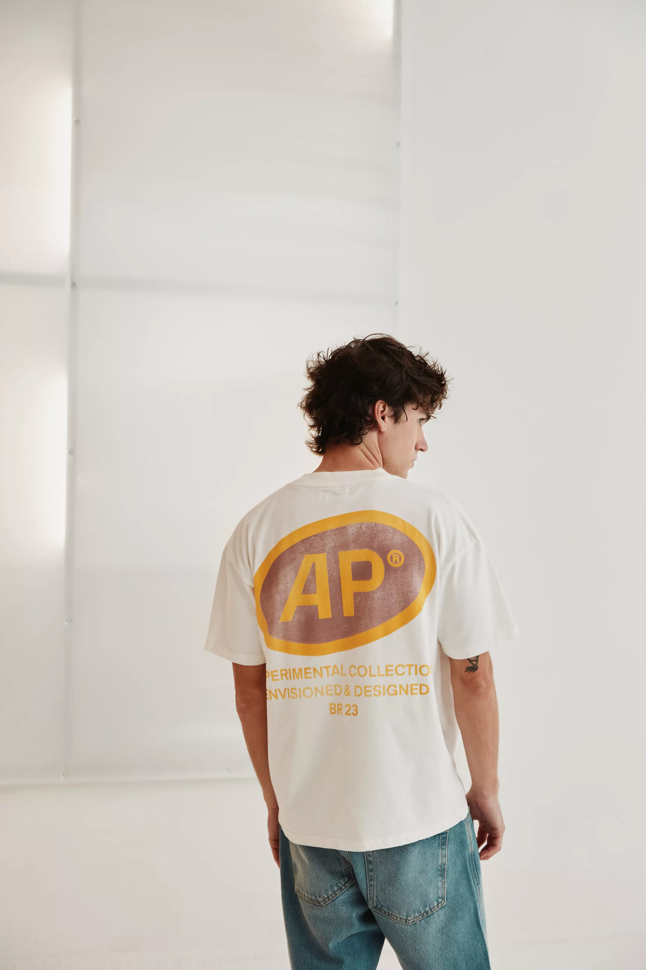TRUCK TSHIRT- OFF WHITE
