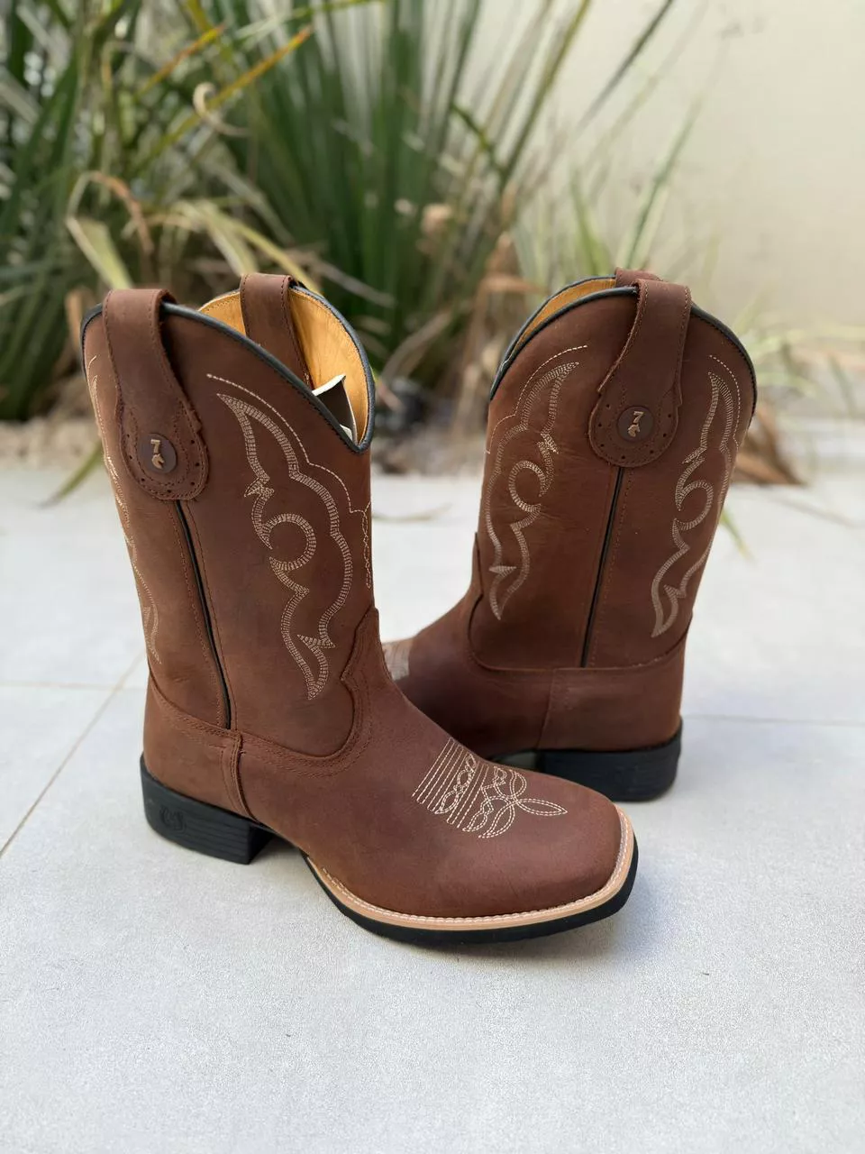BOTA TEXANA EM COURO MARROM BÁSICA BORDADO BEGE CANO TRADICIONAL ...