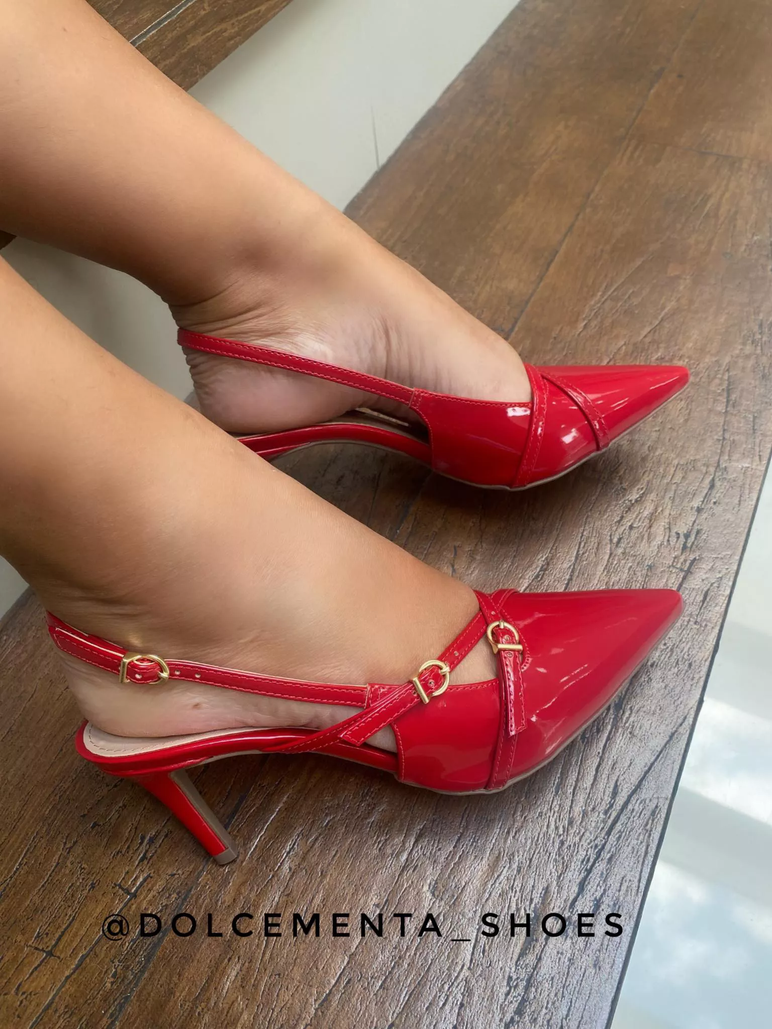 Scarpin Melina {vermelho} | Dolce & Menta