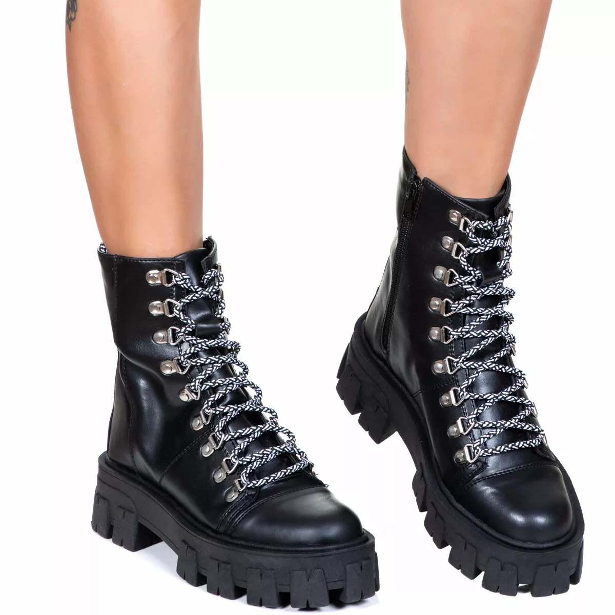 Coturno Tratorado Winnie Feminino - Estilo Veggie - Preto | ESTILO