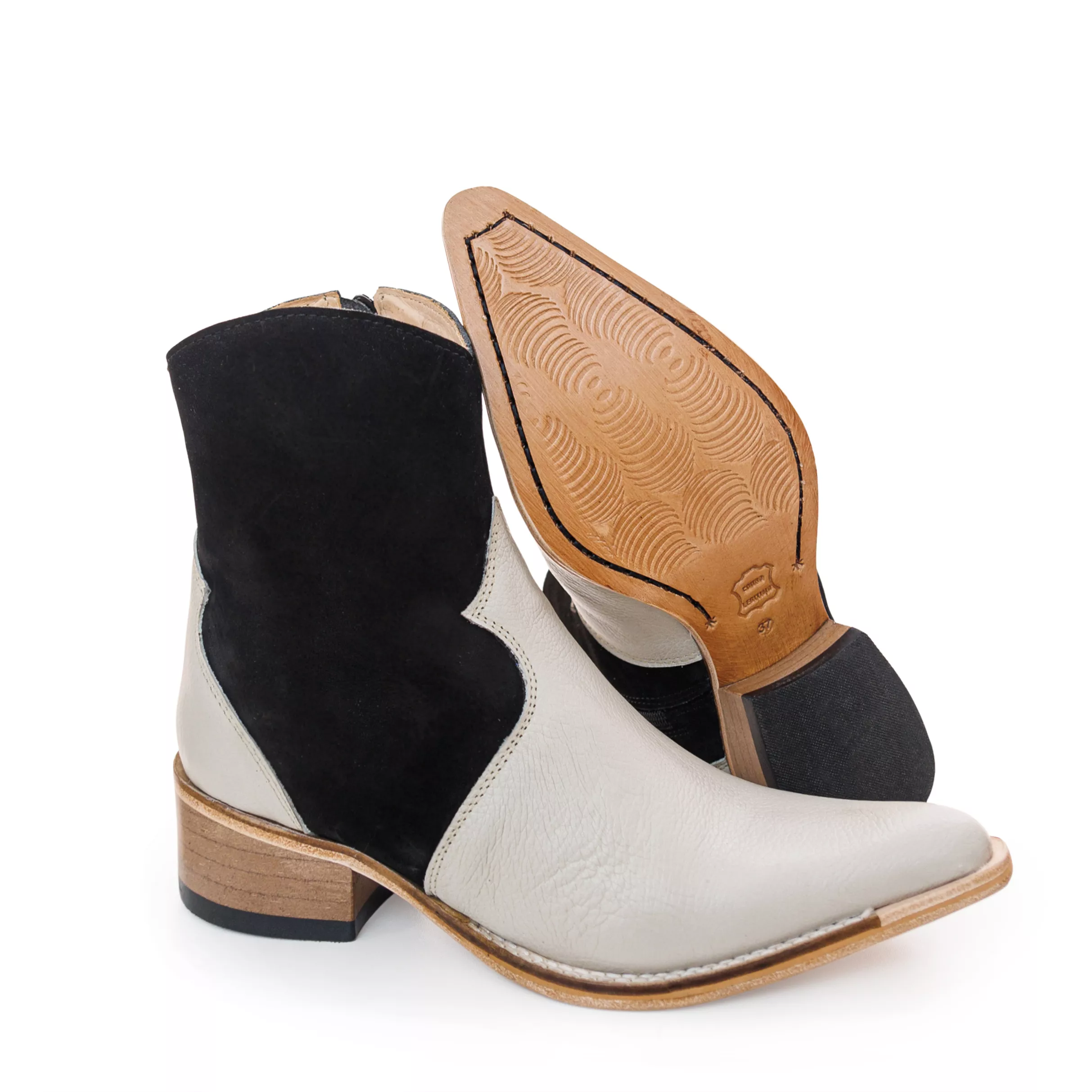 Botina Country Masculina Bico Fino Tradicional Couro Nobuck Preto e ...