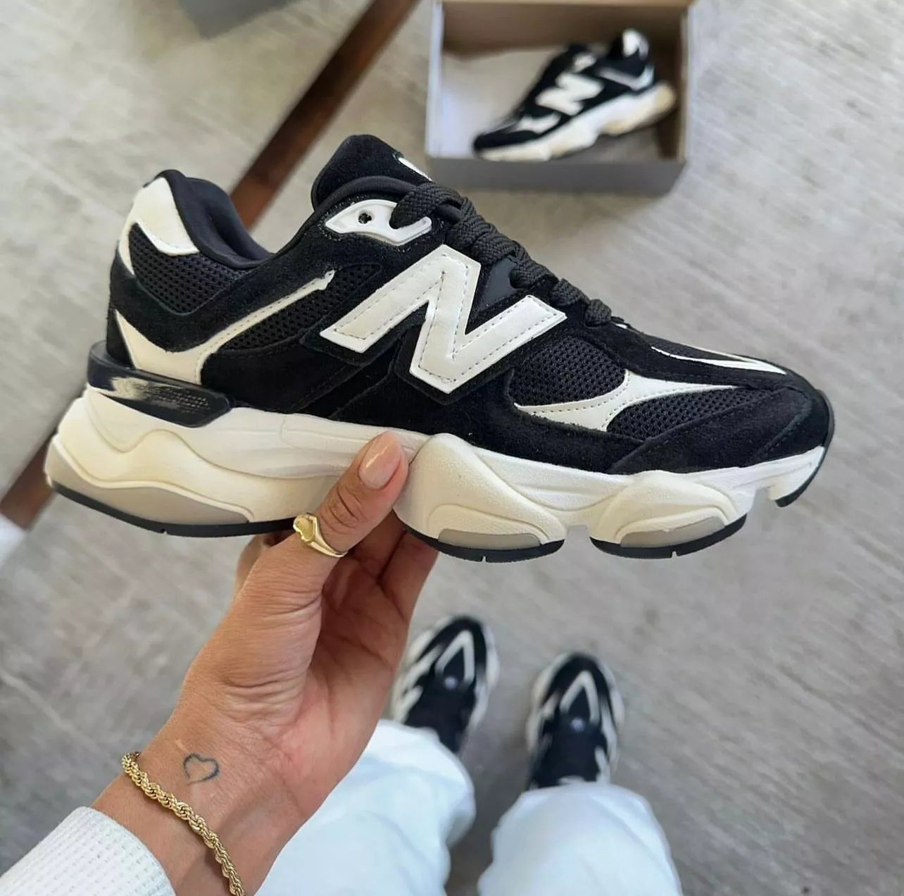 Tênis New Balance 9060 Unissex Preto Branco | LA CASA DO DROP