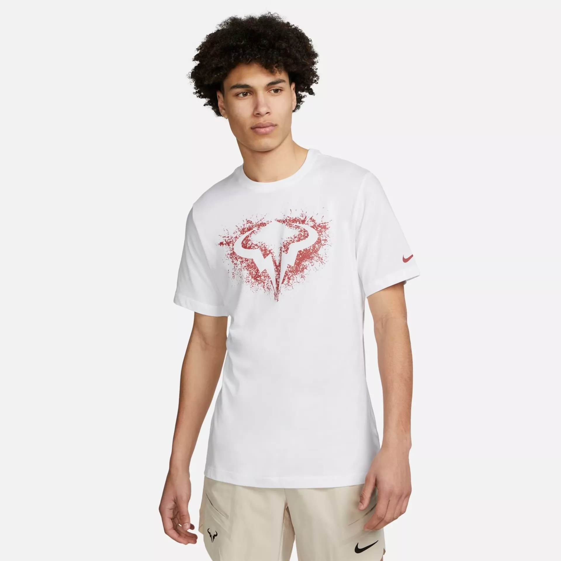 Camiseta NikeCourt Rafa Nadal Masculina - Branco+Vermelho | SOU