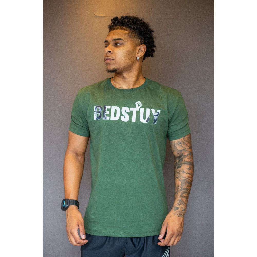 T-SHIRT TRADICIONAL VERDE MILITAR MALCOM X - BED STUY BROOKLYN