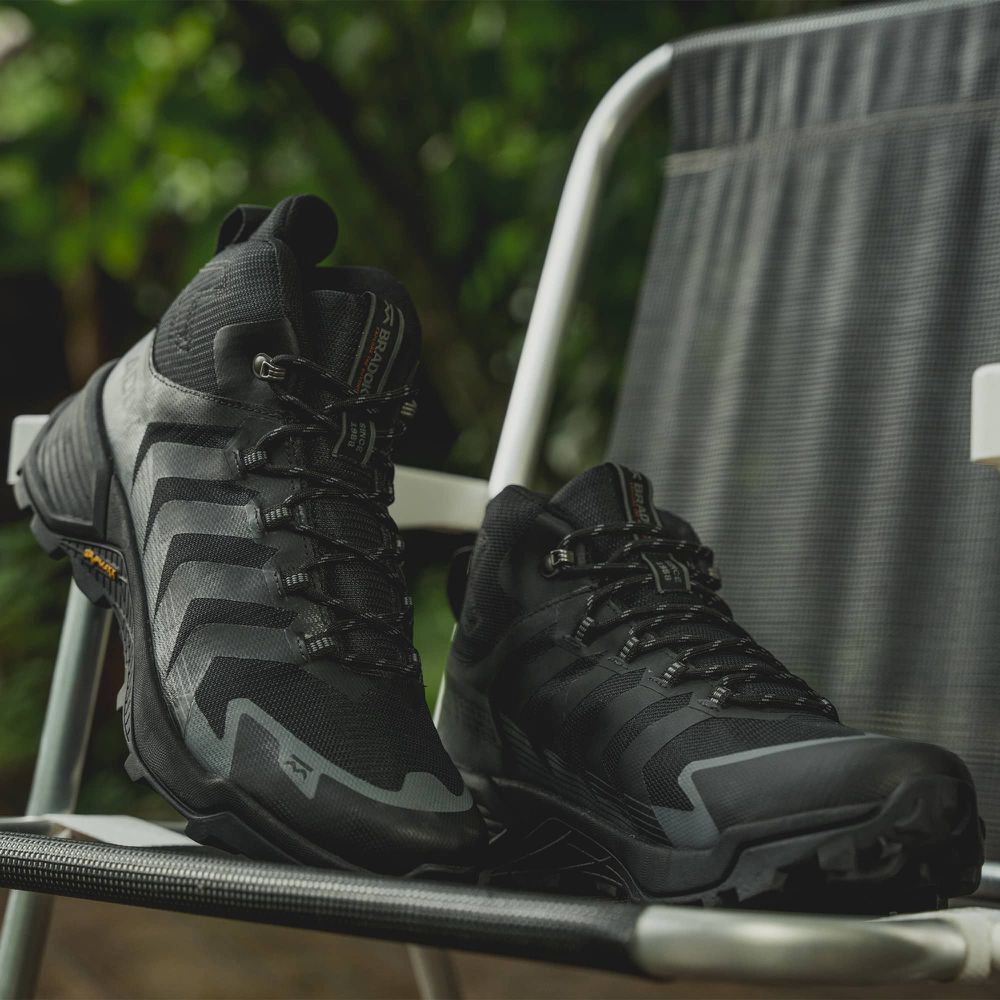 Bota Cross Trail Hi Chumbo