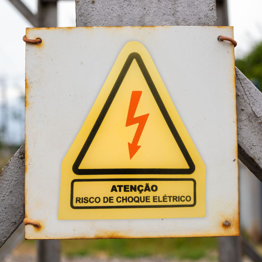 Adesivo Atenção Risco de Choque Elétrico Placa Sinalização Raio ...