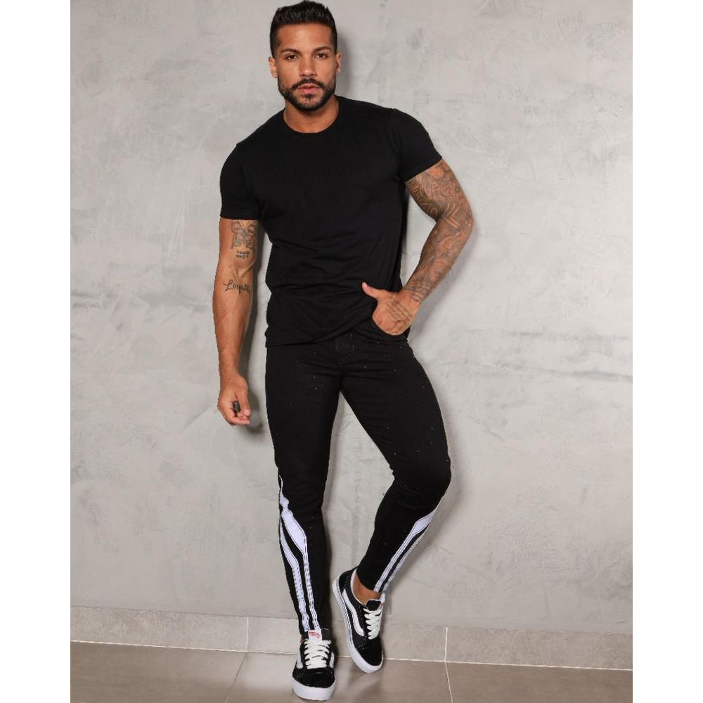 Calça Preta Skinny Masculina Faixa Lateral Street Codi Jeans