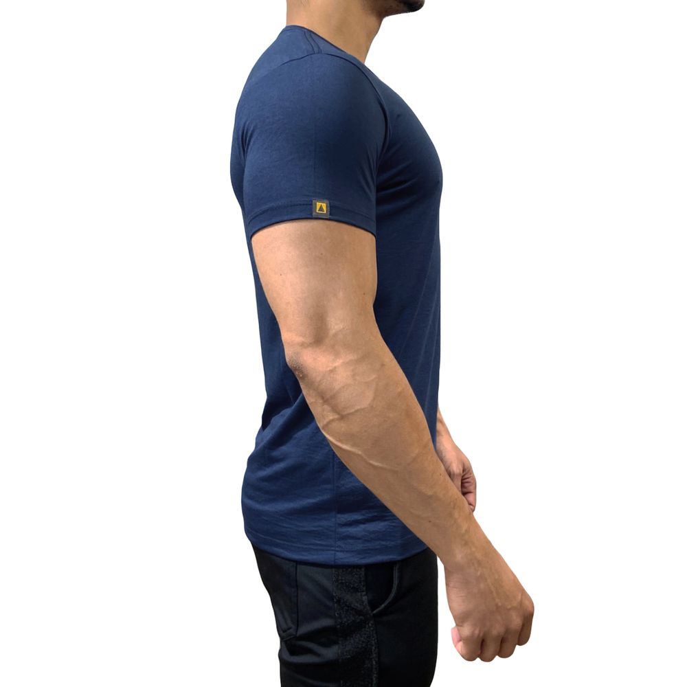 Camiseta Slim Fit Manga Curta Gola Redonda Masculina Marinho