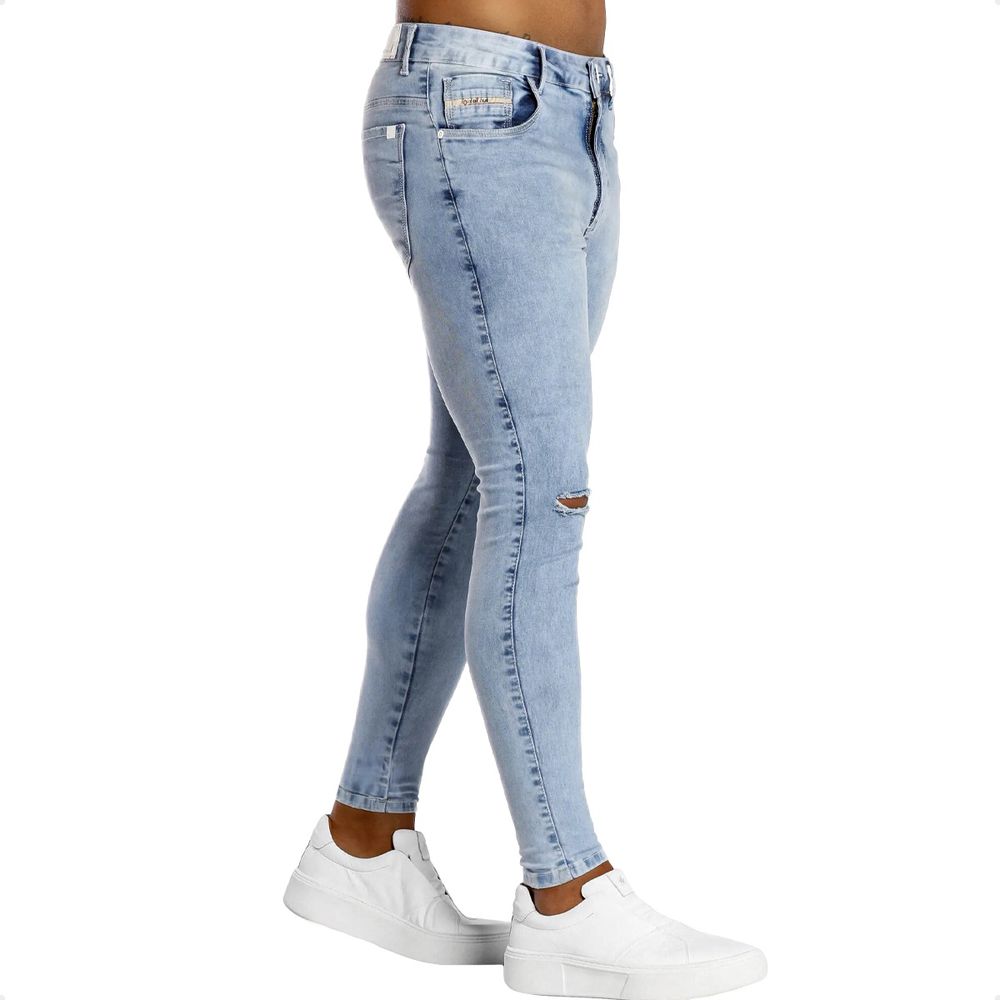Calça Jeans Skinny Destroyed Com Corte Devore Botão Branco