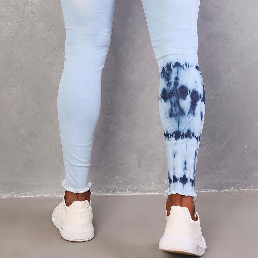Calça Jeans Destroyed Skinny Masculina Detalhe Mancha Splash