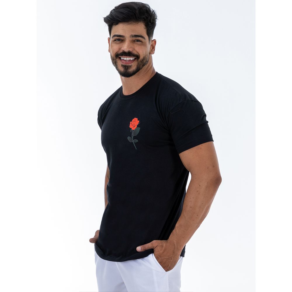 Camiseta T-Shirt Estampada Rosa Floral Vermelha - Preto