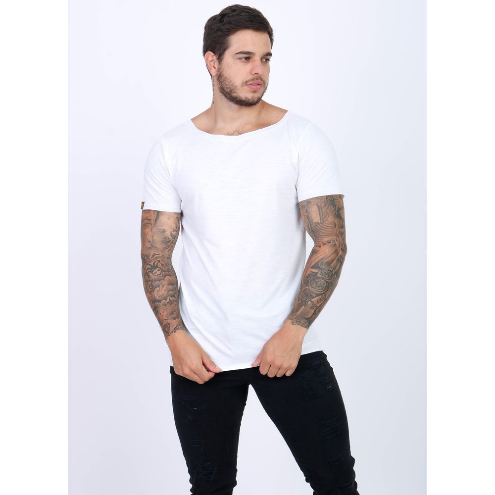 Camiseta Básica Branca Gola Canoa Aberta Moda Slim Masculina