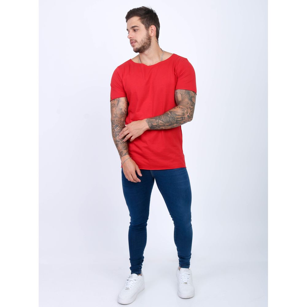 Camiseta Slim Masculina Gola Aberta Canoa Manga Curta