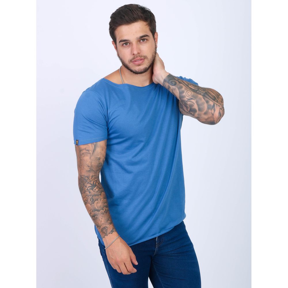 Camiseta Slim Gola Canoa Aberta Manga Curta Azul Masculina