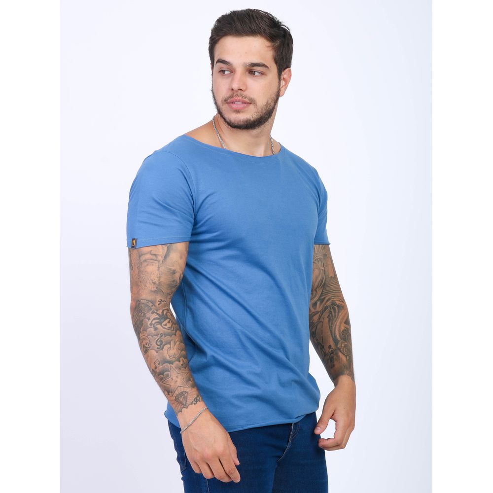 Camiseta Slim Gola Canoa Aberta Manga Curta Azul Masculina