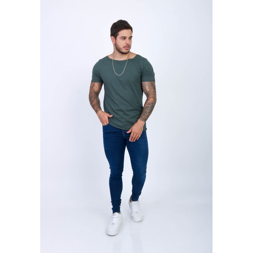 Camiseta Gola Canoa Aberta Cor Verde Musgo Masculina Premium