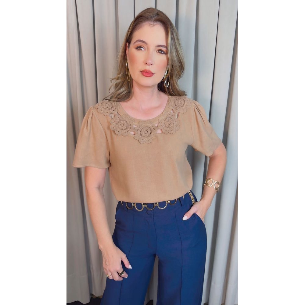 Blusa Feminina Flor Em Crochê - Marrom - Cod 530