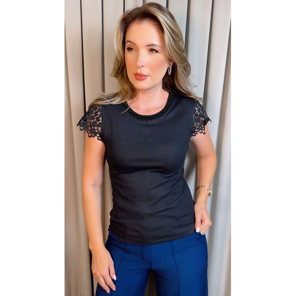 T-shirt Feminina Gola Perola - Preto - Cod 334