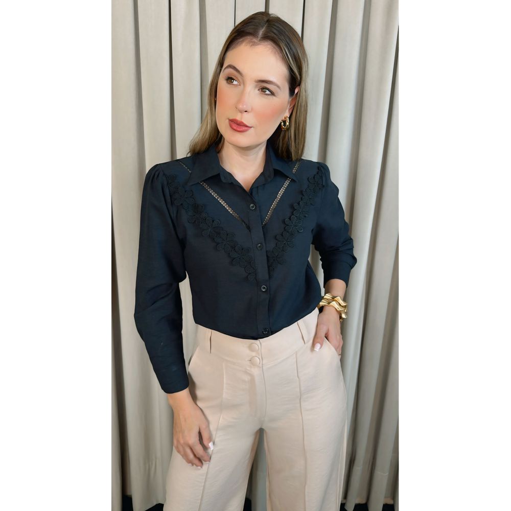 Camisa Feminina Bordada Flor - Cod: 323 - Preto