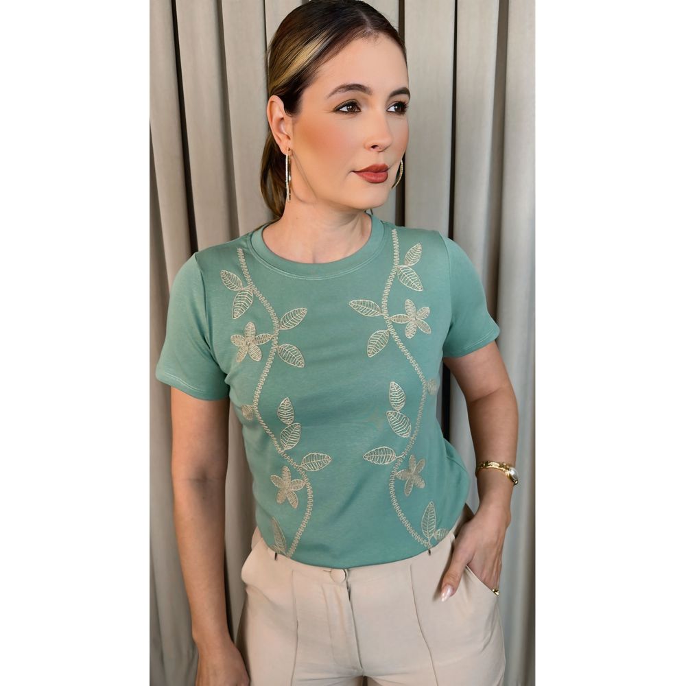 T-shirt Feminina Delicada Bordada - Verde - Cod 305