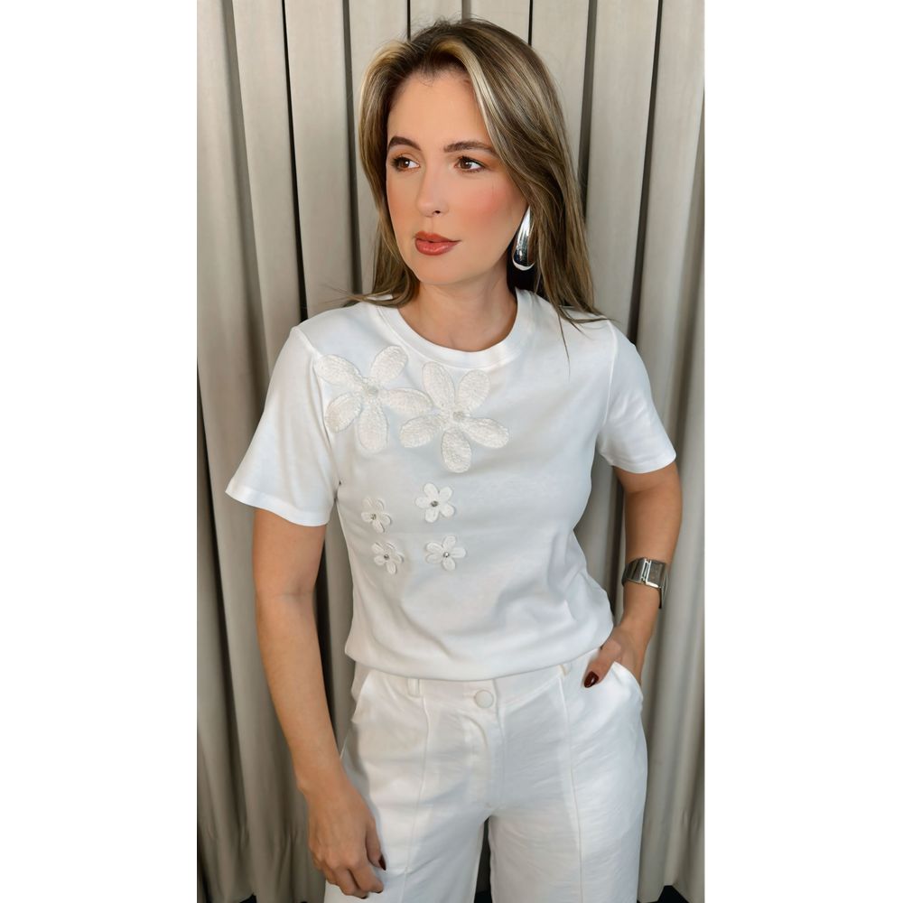 T-shirt Feminina Com Detalhe Flor - Branca - Cod 291